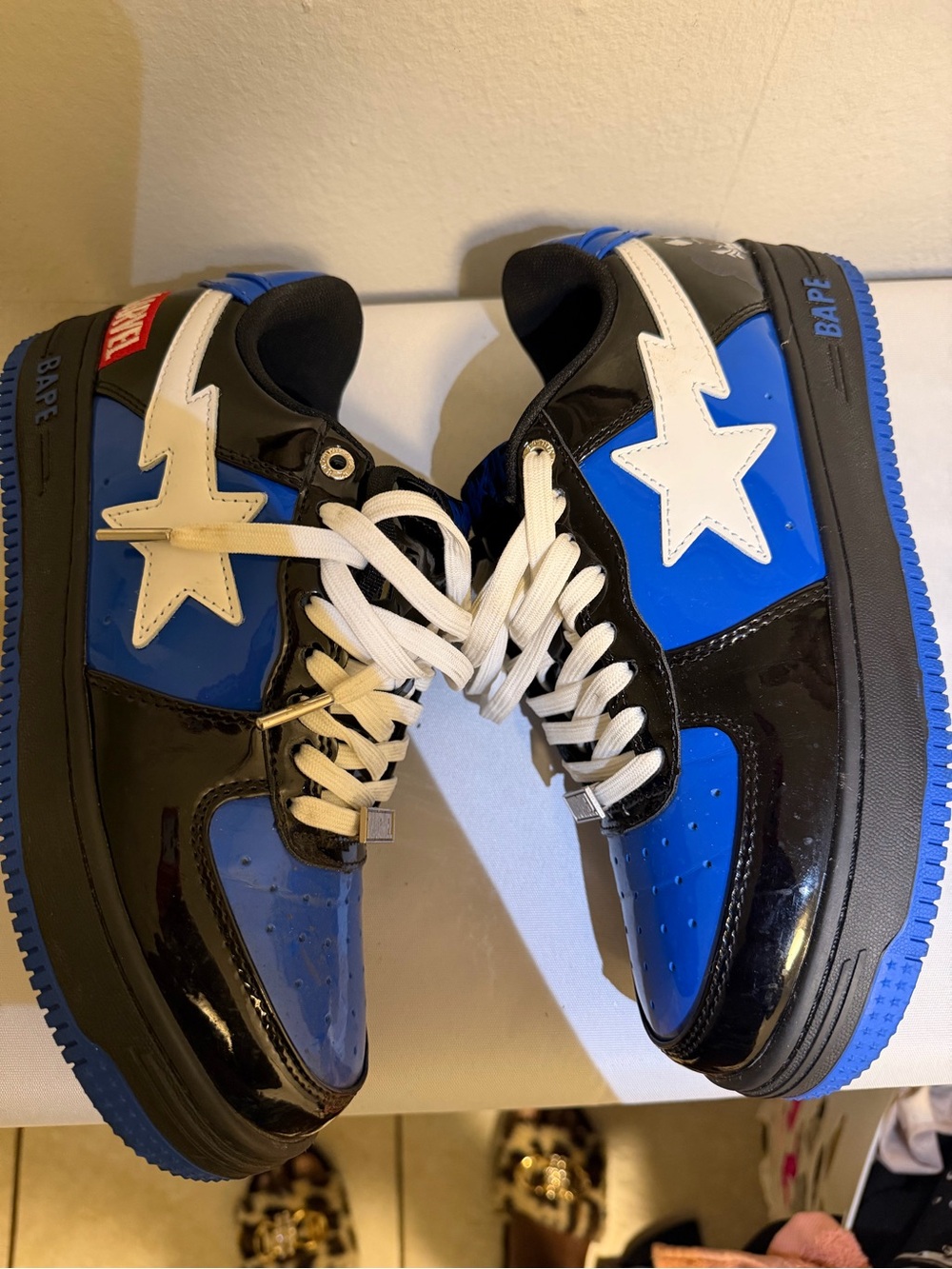 Nike Kids Black & Blue Star Sneakers with White Accents